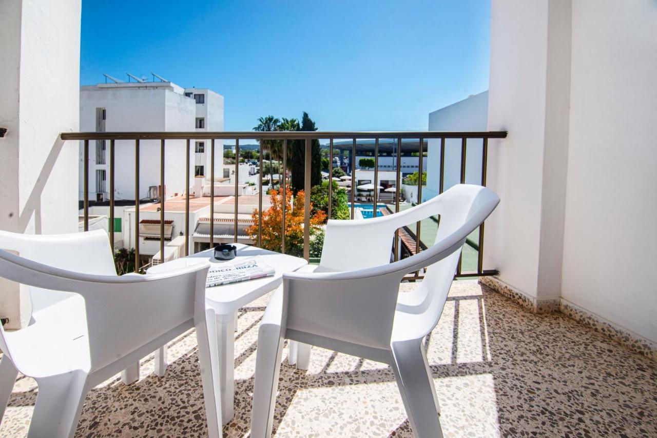 Hotel Tarba San Antonio  Exterior photo